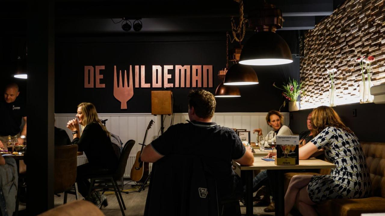 Herberg De Wildeman Lemmer Bagian luar foto